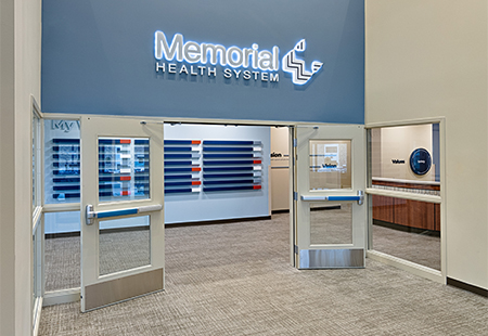 Memorial 932 Interior